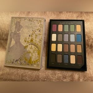 Sephora collab with Disney collection Cinderella eyeshadow palette